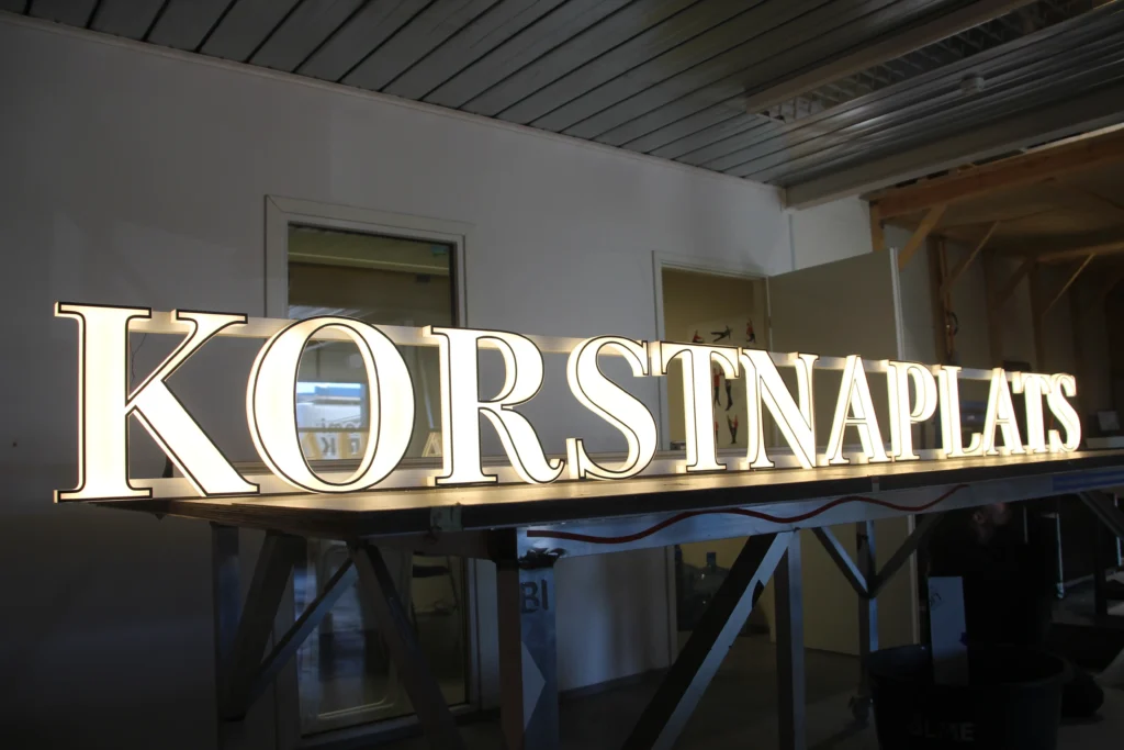 Korstnaplatsi valgustähed